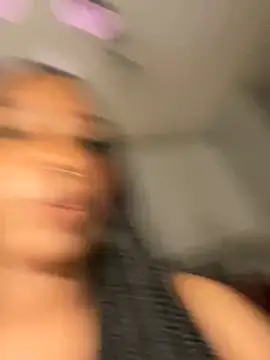 Snapshot of Your_Paris chatting on February 15, 2025, 12:59 am Your Paris online show from February 15, 2025, 12:59 am