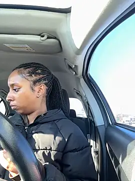 Snapshot of Your_Paris chatting on February 18, 2025, 6:47 pm Your Paris online show from February 18, 2025, 6:47 pm