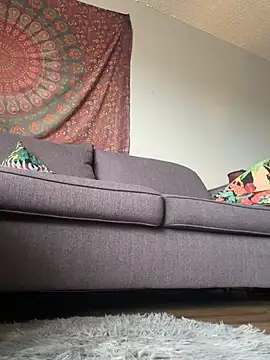 Snapshot of Your_Paris chatting on February 23, 2025, 6:34 pm Your Paris online show from February 23, 2025, 6:34 pm