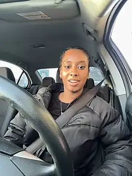 Snapshot of Your_Paris chatting on March 1, 2025, 12:07 am Your Paris online show from March 1, 2025, 12:07 am