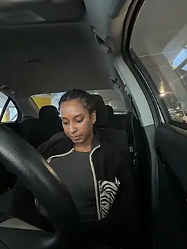 Snapshot of Your_Paris chatting on March 2, 2025, 5:47 pm Your Paris online show from March 2, 2025, 5:47 pm