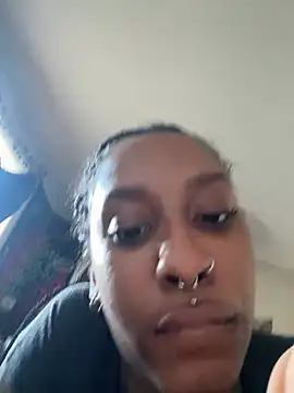 Snapshot of Your_Paris chatting on March 2, 2025, 8:50 pm Your Paris online show from March 2, 2025, 8:50 pm