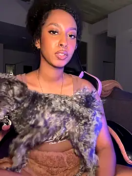 Snapshot of Your_Paris chatting on January 8, 2026, 6:05 am Your Paris online show from January 8, 2026, 6:05 am