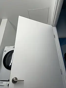 Snapshot of Your_Paris chatting on January 8, 2026, 6:54 pm Your Paris online show from January 8, 2026, 6:54 pm