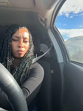 Your Paris online show from April 9, 2026, 11:21 pm