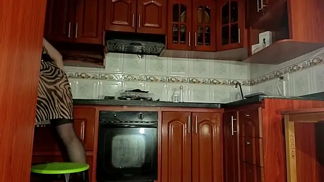 MissEscarleth online show from December 2, 2025, 2:39 am