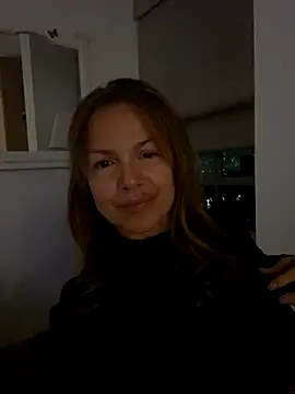 Snapshot of Leyna_liu chatting on October 19, 2025, 4:24 am Leyna liu online show from October 19, 2025, 4:24 am