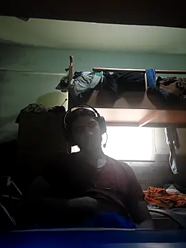 kleineid77 online show from November 29, 2025, 11:13 am