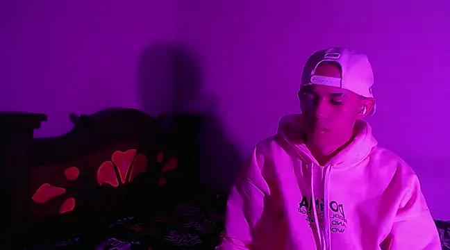 isaaclatino online show from December 15, 2024, 6:18 am