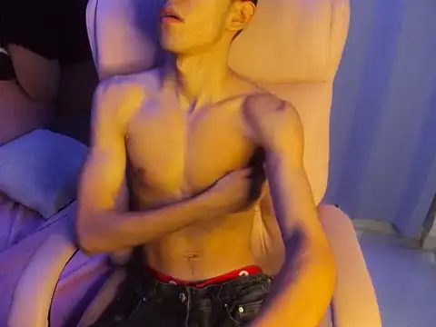 isaaclatino online show from April 5, 2026, 9:39 am