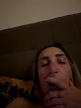 casalinga88 online show from October 2, 2025, 11:45 pm