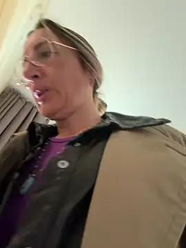 casalinga88 online show from April 20, 2026, 6:27 am