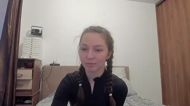 Adela Vetta online show from March 2, 2026, 3:08 pm