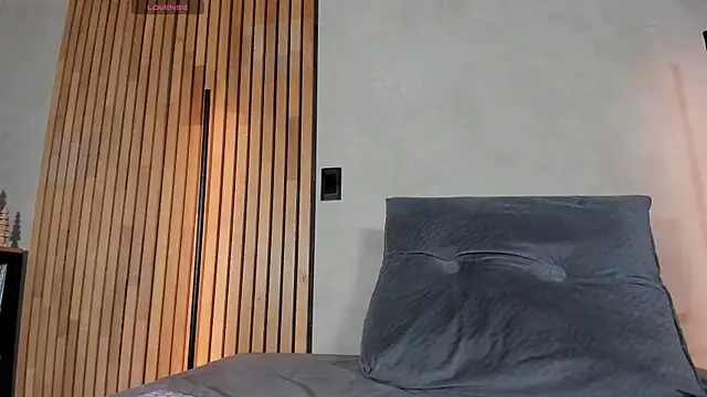 honeyhot69   online show from November 22, 2025, 11:42 am