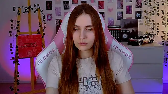 AliceCharmy online show from March 18, 2025, 3:42 pm