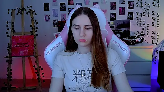 AliceCharmy online show from October 19, 2025, 6:25 am