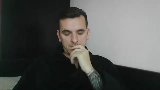 Huge cock22cm online show from February 15, 2025, 11:28 am