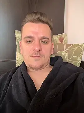 Snapshot of Huge_cock22cm chatting on March 26, 2026, 8:53 am Huge cock22cm online show from March 26, 2026, 8:53 am