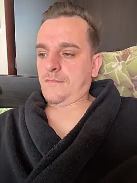 Snapshot of Huge_cock22cm chatting on April 6, 2026, 9:21 am Huge cock22cm online show from April 6, 2026, 9:21 am