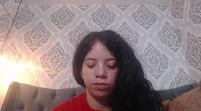 Snapshot of EmmaCowperr chatting on February 25, 2025, 1:17 pm EmmaCowperr online show from February 25, 2025, 1:17 pm