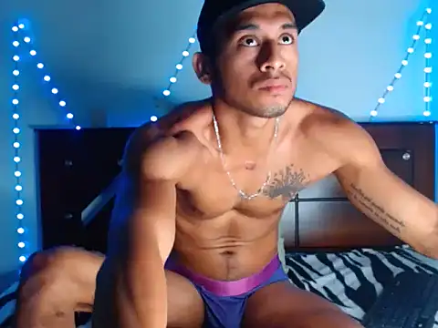 DanteSantoro online show from December 6, 2024, 6:17 pm