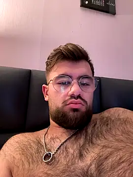 Snapshot of yxssxn24403 chatting on October 8, 2025, 6:11 am yxssxn24403 online show from October 8, 2025, 6:11 am