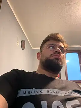 Snapshot of yxssxn24403 chatting on October 12, 2025, 4:39 pm yxssxn24403 online show from October 12, 2025, 4:39 pm