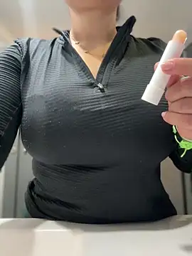 melanny10 online show from December 24, 2024, 11:49 am