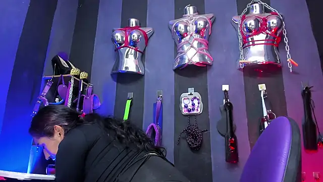 LucyStrike  online show from September 25, 2025, 10:57 pm