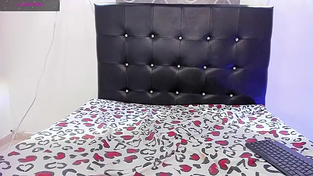 katybabyg online show from March 17, 2026, 1:03 pm