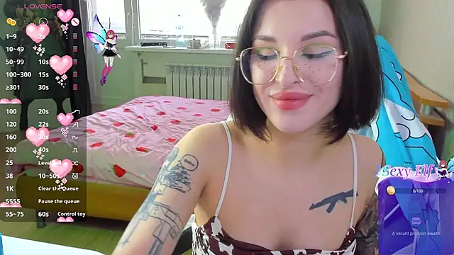 folinskayyya online show from April 18, 2026, 6:17 am