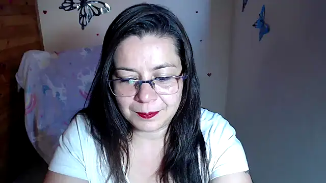 lilisa777 online show from April 9, 2026, 10:37 pm