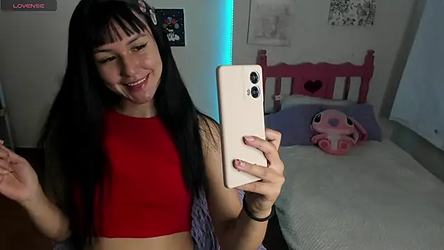 cute roxy online show from February 28, 2025, 1:05 am