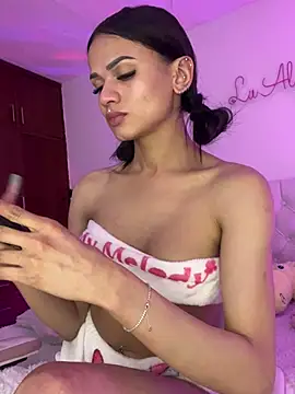 alee lenoxx online show from March 18, 2025, 5:52 am