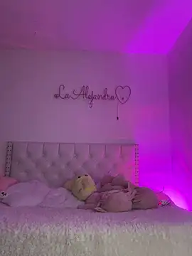 alee lenoxx online show from March 19, 2025, 5:08 am