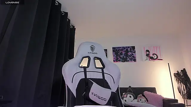 satanbabee online show from April 3, 2026, 11:36 pm