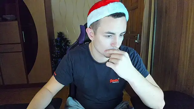 Snapshot of bigmark033 chatting on December 23, 2024, 1:45 pm bigmark033 online show from December 23, 2024, 1:45 pm