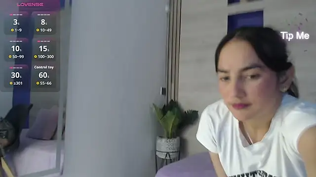 Snapshot of Dakotagloss chatting on February 27, 2026, 8:42 pm Dakotagloss online show from February 27, 2026, 8:42 pm