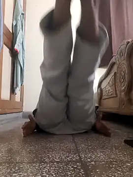 Snapshot of pleasurerkrishhhhh chatting on March 19, 2025, 4:34 pm pleasurerkrishhhhh online show from March 19, 2025, 4:34 pm