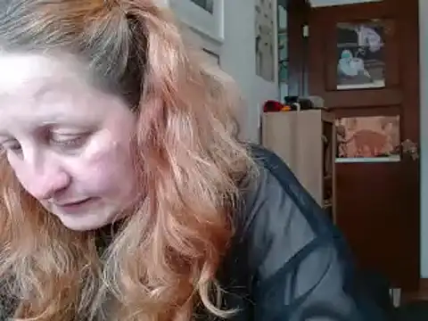 ViioletaMora online show from April 2, 2026, 8:50 pm