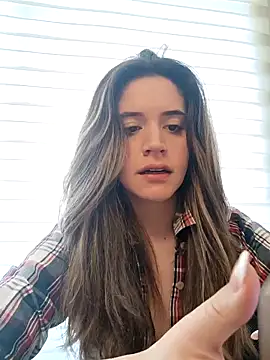 maliciaworld online show from February 12, 2025, 5:16 pm