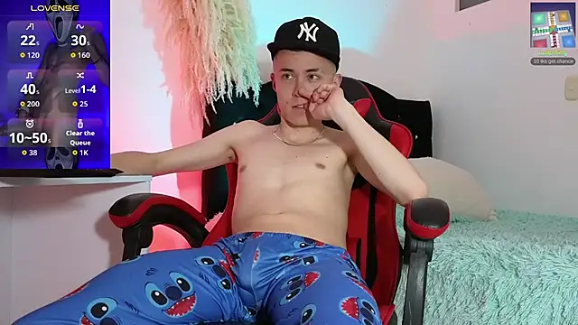 Elian Cooper online show from November 10, 2025, 2:10 am