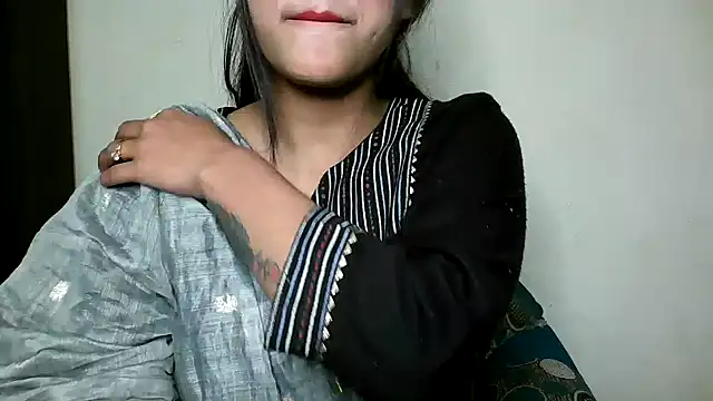 Snapshot of Princess_noorjahan chatting on February 16, 2025, 2:21 pm Princess noorjahan online show from February 16, 2025, 2:21 pm