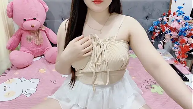 Snapshot of Funikio chatting on April 6, 2026, 2:09 am Funikio online show from April 6, 2026, 2:09 am