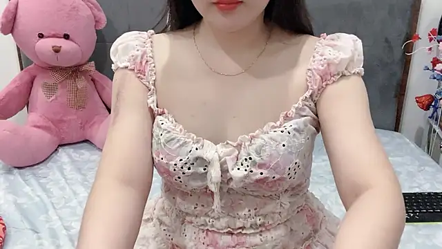 Snapshot of Funikio chatting on May 17, 2026, 1:25 am Funikio online show from May 17, 2026, 1:25 am