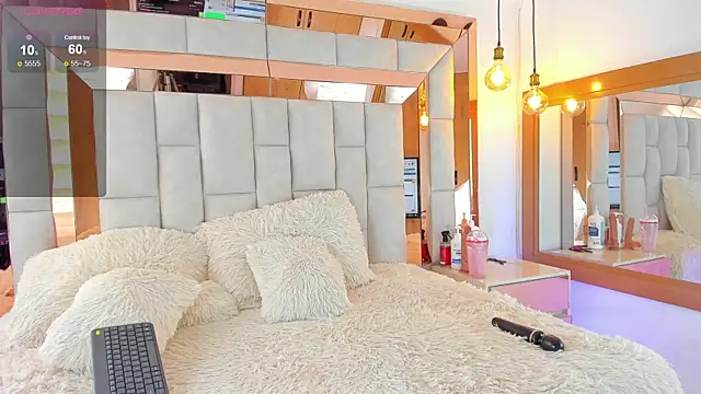 Salomethompson- online show from December 20, 2024, 6:13 pm