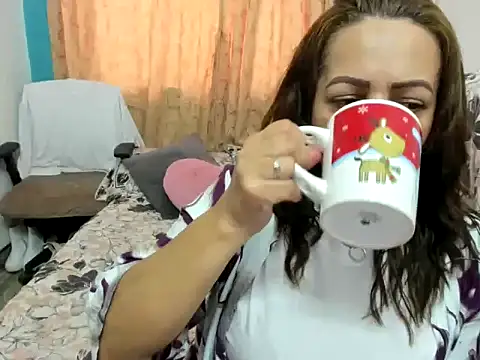 Snapshot of MonicaGarcia_ chatting on October 11, 2025, 7:23 pm MonicaGarcia online show from October 11, 2025, 7:23 pm