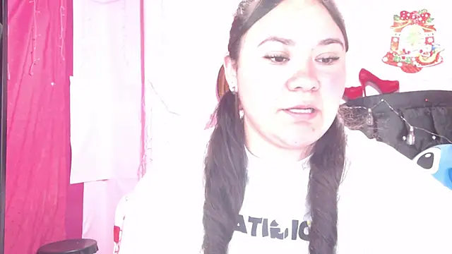 NikkiRous  online show from February 24, 2025, 12:48 pm