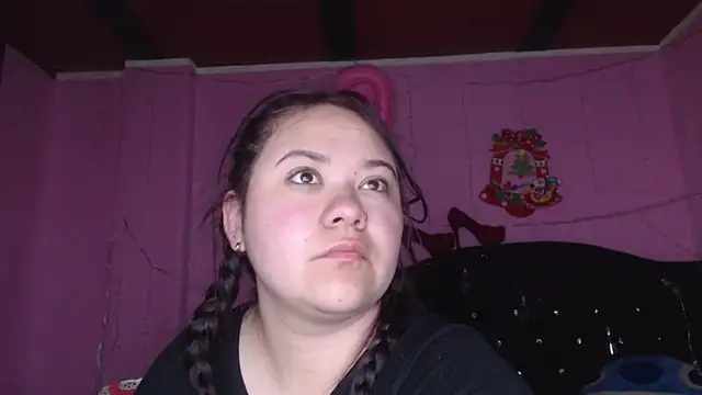 NikkiRous  online show from March 21, 2025, 1:23 pm