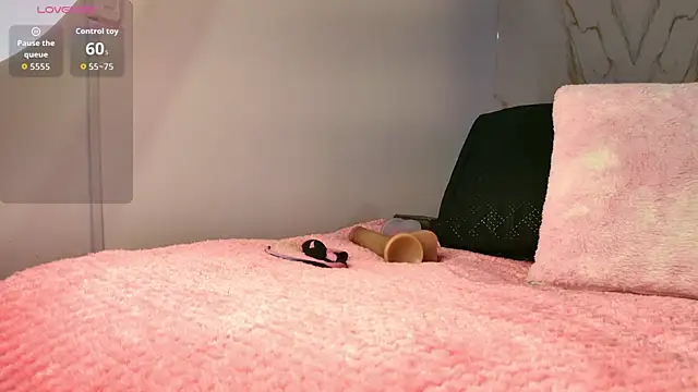 mia 099 online show from March 19, 2026, 8:02 pm